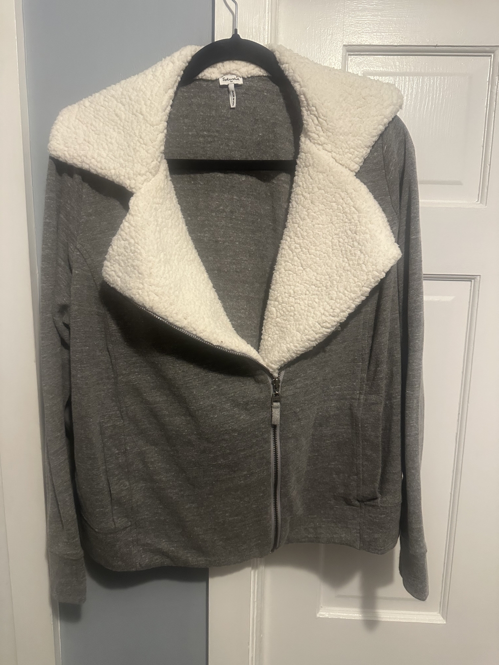 Splendid Gray Jacket with Cream Shearling Collar